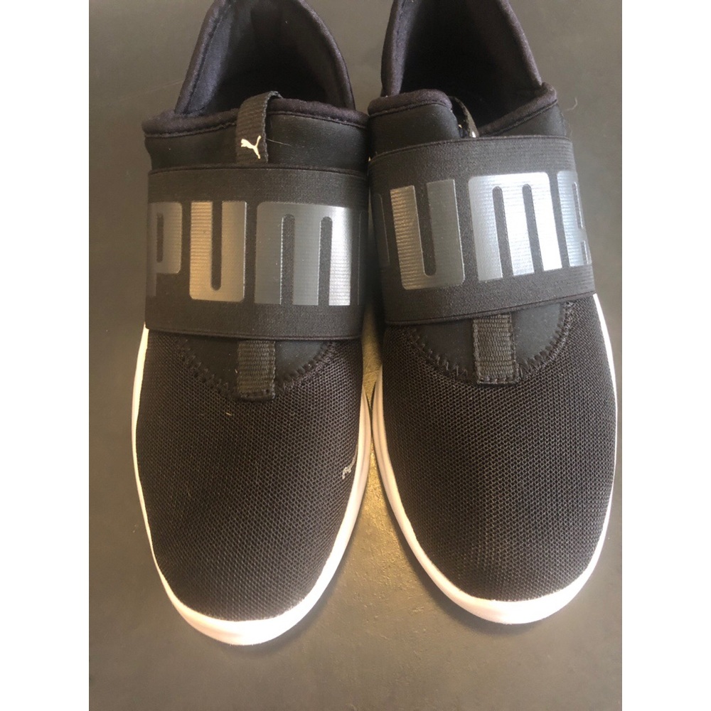 Puma tennis shoes
